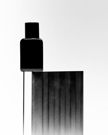 Dee April Parfum II - Stéle