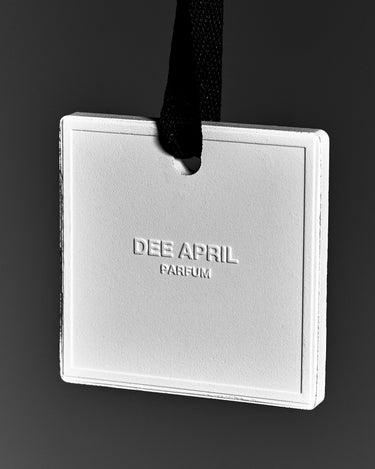 Dee April Parfum II - Stéle