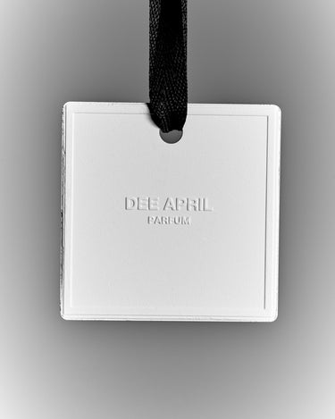 Dee April Parfum - Stéle