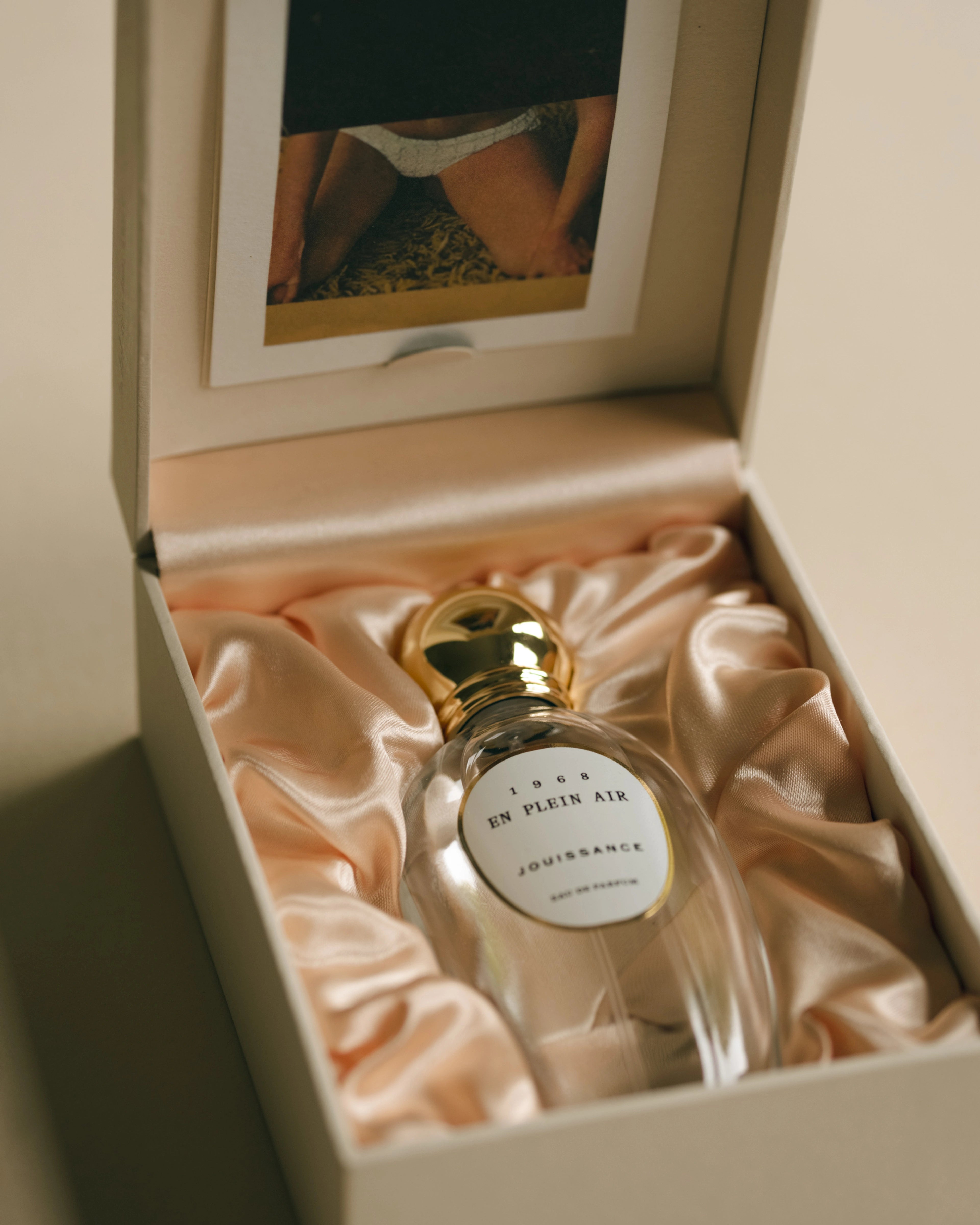 Jouissance En Plein Air Eau De Parfum - Stèle