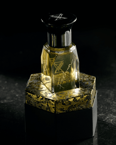 Extra Virgo Fortuna Extrait de Parfum - Stéle