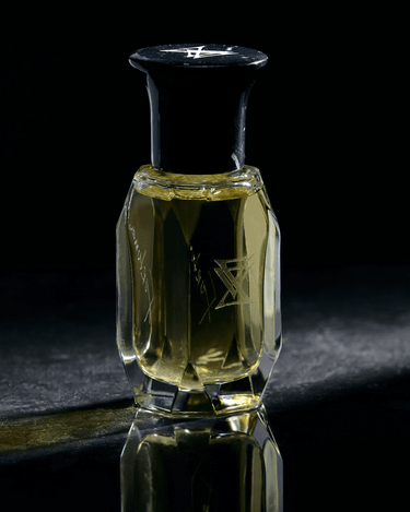 Extra Virgo Fortuna Extrait de Parfum - Stéle