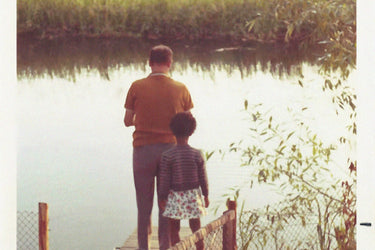 Maya Njie Discovery Set - Stéle