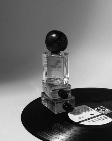 .Oddity Dead Air Extrait de Parfum - Stéle