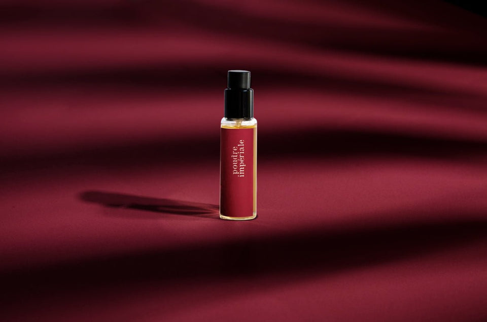 Sous Le Manteau Poudre Impériale n°1 Eau de Parfum - Stéle