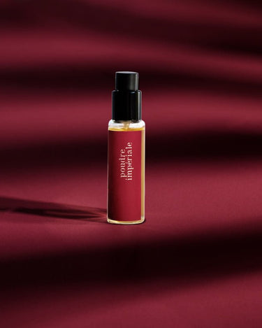 Sous Le Manteau Poudre Impériale n°1 Eau de Parfum - Stéle