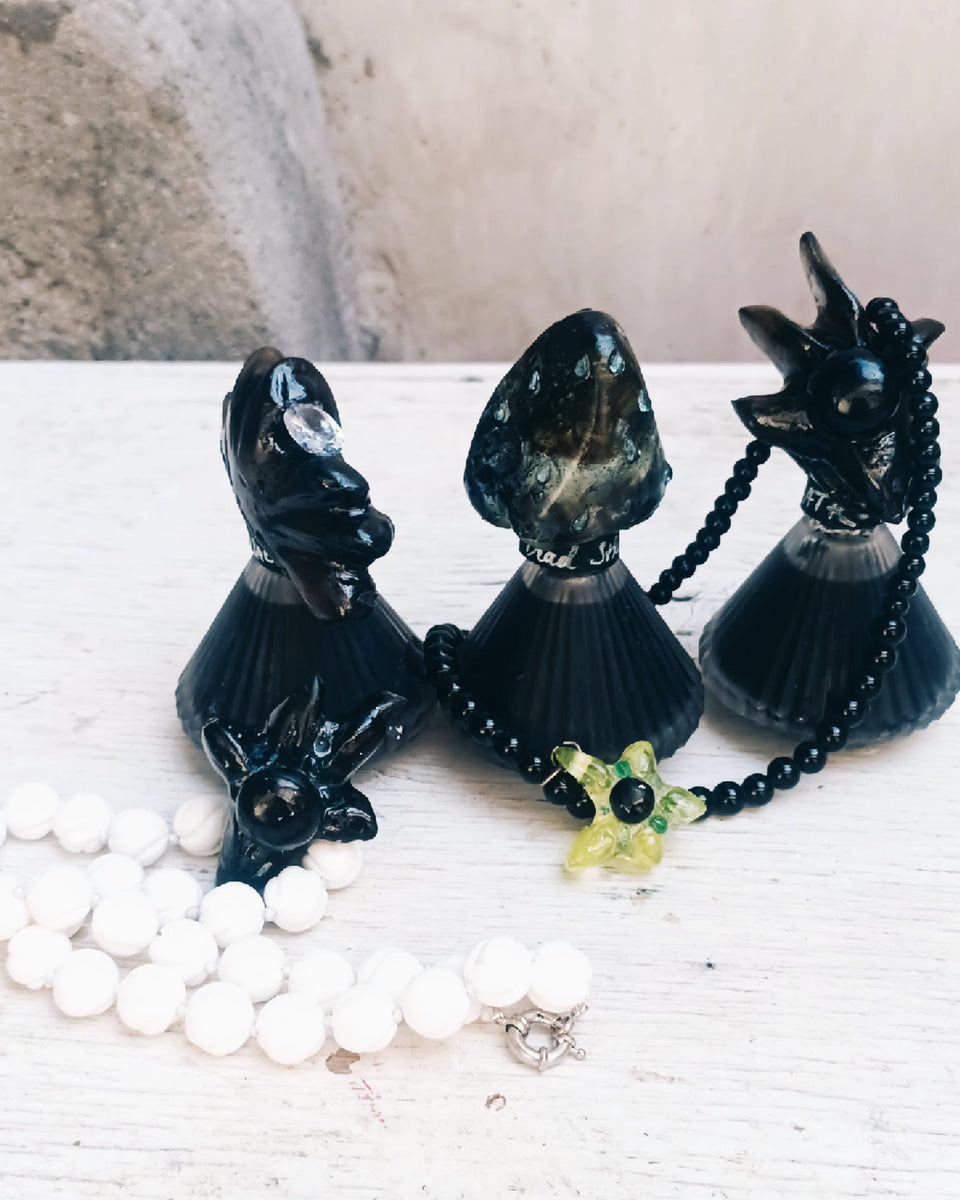 House of Atropa Black Lotus Eau de Parfum - Stéle