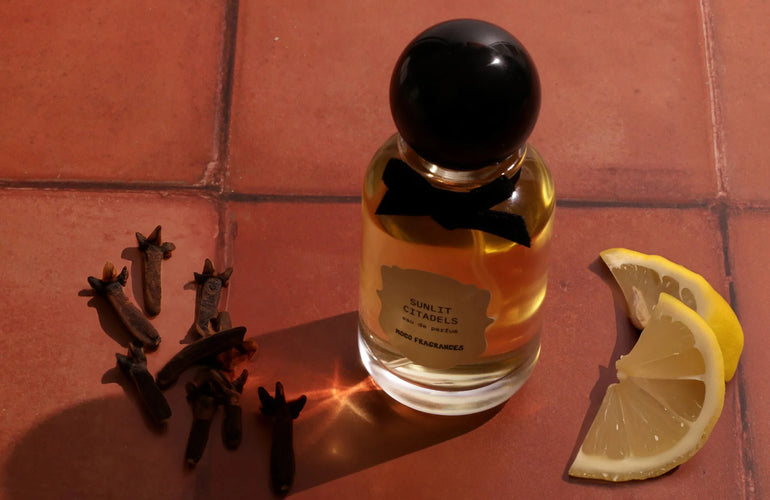 Moco Sunlit Citadels Eau de Parfum - Stéle