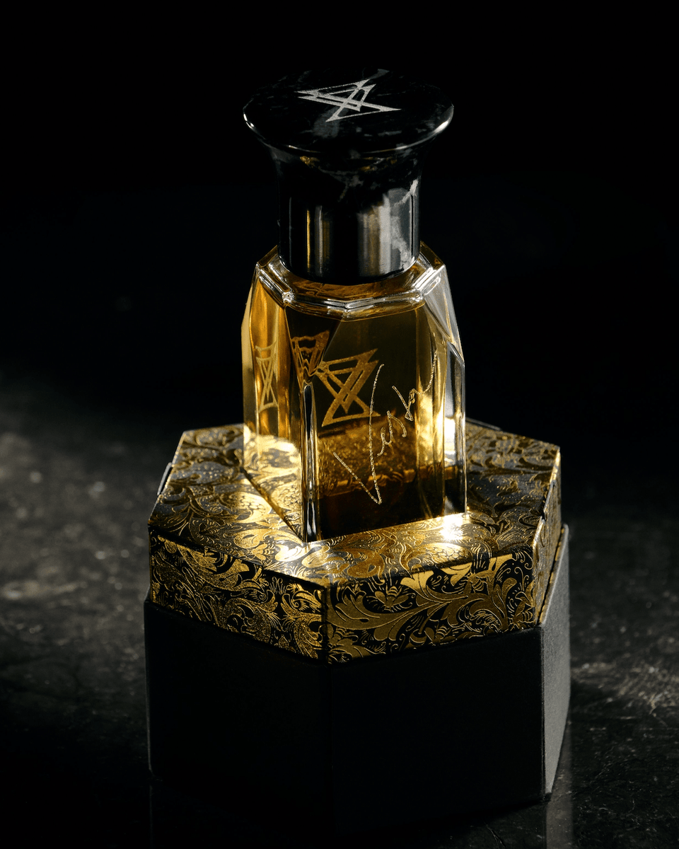 Extra Virgo Vesta Extrait de Parfum - Stéle